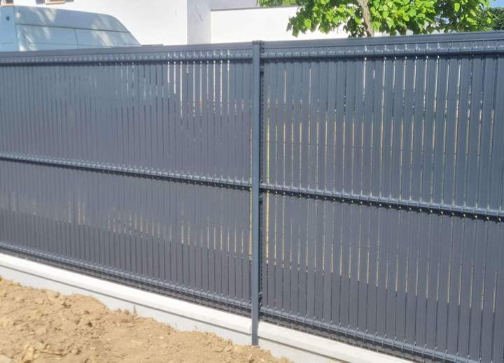 Installation de grillage rigide Villars-les-Dombes